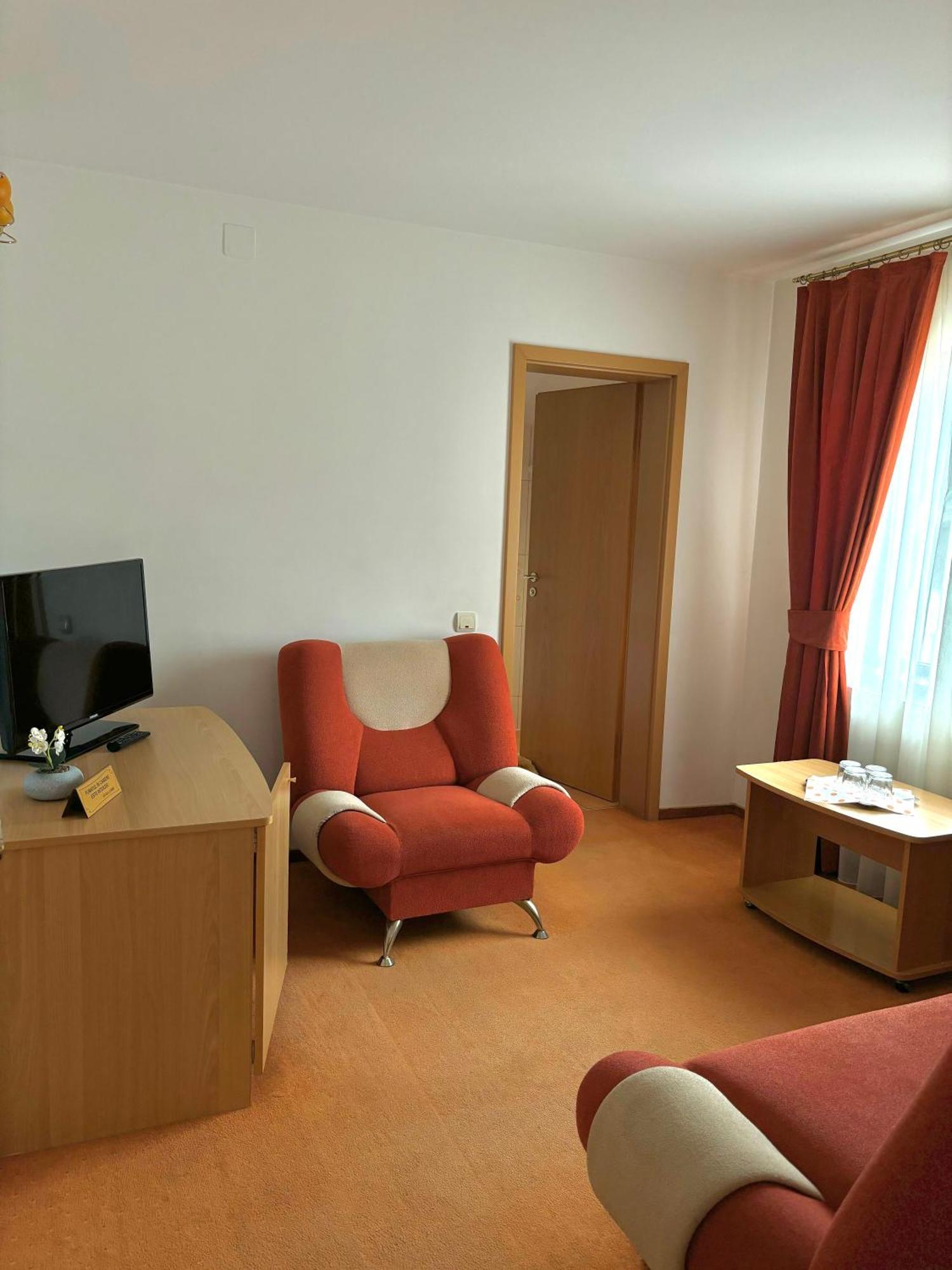 Pensiunea Atlantis Buşteni Exterior foto